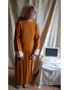 Paysan Fille E163